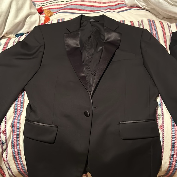 100% Wool Jos. A. Banks Traveler Tuxedo - Picture 11 of 12